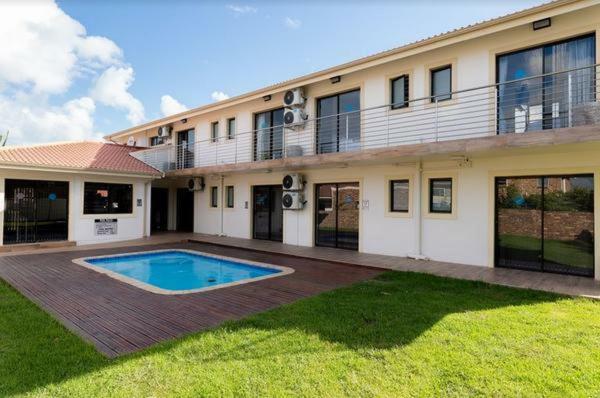 Grand House Lodge And Spa Jeffreys Bay Exterior photo